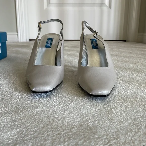 Y2K silver Satin Sling back Pumps - Picture 3 of 13